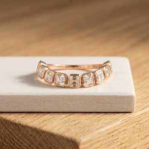 แหวนเพชรทรง Asscher ทันสมัย 1.35 กะรัต ทองคำแท้ 10k 14k 18k วงแหวนนิรันดร์ ขอบเพชรแบบ Bezel Setting สี E ความใส VVS เครื่องประดับชั้นดี - Product Image 3