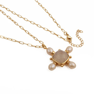 Collar con Colgante de Piedra Lunar Arcoíris Natural y Cadena Ajustable - Joyería de Perlas de Agua Dulce Multicolores con Baño de Oro - Product Image 2