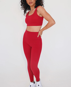 Ensemble 2 pièces de sport pour femme : Legging taille haute personnalisé et brassière de sport, motif uni, pour fitness et yoga - Product Image 6