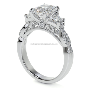 Bague de fiançailles tendance en argent sterling 925 plaqué or avec diamant taille radiant pour femme moderne, certifiée IGI, prête pour le mariage - Product Image 3