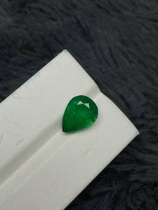 Piedra preciosa de esmeralda natural en forma de pera, verde intenso, suelta, para la elaboración de joyas. - Product Image 4