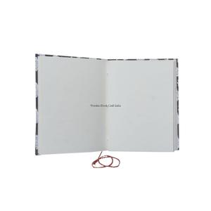 Diario personalizado hecho a mano con cubierta de tela impresa digitalmente, 100 hojas de papel premium, regalo para mujeres. - Product Image 3