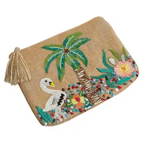 Debbie Jarmusik Monedero personalizado con cuentas de semillas Hermoso regalo de mamá-Diseño de corazones para niñas - Product Image 1