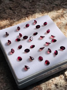 Granate Natural de Mozambique, Corte Ovalado de 5x7mm, Gema Suelta Colombiana con Cambio de Color, Certificada por Terceros para Joyería - Product Image 5