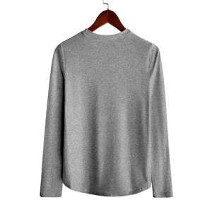 Camiseta Casual de Manga Larga para Mujer, Cuello Redondo, Tela Suave y Elástica, Básica para Uso Diario, Cómoda, Corte Regular, Color Sólido, Verano - Product Image 2