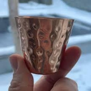 Gobelet en cuivre écologique pour boissons, tasse à eau ayurvédique durable, fournisseur en gros d'exportation en Inde - Product Image 4