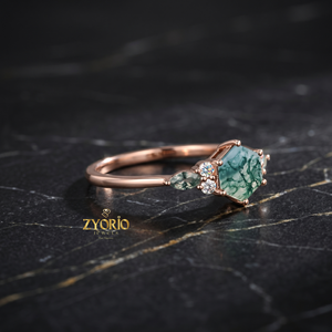 Anillo de Compromiso de Ágata Musgosa Hexagonal en Oro de 10K, Anillo Nupcial Inspirado en la Naturaleza, Ágata Musgosa Verde con Detalles de Diamantes, Anillo de Promesa Único y Elegante - Product Image 1