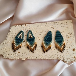 Boucles d'oreilles pendantes exclusives faites à la main avec breloques perlées, bijoux classiques en turquoise pour femmes au meilleur prix, boucles d'oreilles à perles pour femmes - Product Image 6