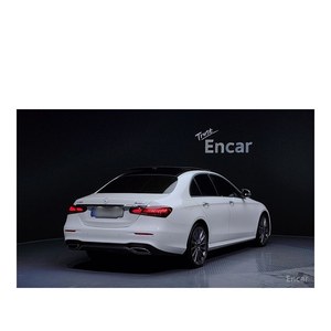 Mercedes-Benz E350 4MATIC AMG Line Classe E 2023 avec volant à gauche, boîte de vitesses automatique, sièges en cuir, caméra arrière - Product Image 2