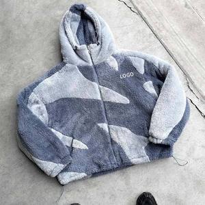 Fabricante de Ropa, Sudadera con Capucha de Forro Polar Sherpa Personalizada Reversible con Cierre y Logotipo para Hombre - Product Image 1