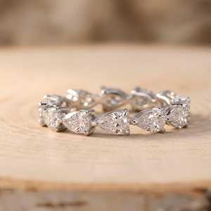 Elegante Anillo de Compromiso de Oro Sólido de 10k, 14k, 18k con Diamante Cultivado en Laboratorio de 2.07ct, Corte Brillante en Forma de Pera, Certificado por IGI, Joyería de Lujo - Product Image 3