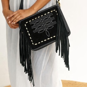 Vente en gros Nouveau sac à bandoulière à franges en cuir suédé noir grande capacité Sac à main de haute qualité tendance pour femmes - Product Image 2