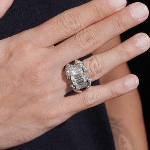 Anillo de Moissanita con Corte Esmeralda, Anillo de Lujo con Halo de Diamantes, Oro Blanco, Joyería de Moda, Regalo de Compromiso para Hombres y Mujeres - Product Image 5