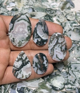 Cabujón de Ágata Natural Pulido Blanco y Verde con Patrones Únicos para Anillos de Plata, Colgantes y Envoltura de Alambre - Product Image 5
