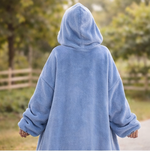 Manta con Capucha de Tiburón de Diseño Personalizado – Manta con Capucha de Forro Polar Extra Grande y Acogedora con Capucha de Dientes y Forro Rojo - Product Image 4