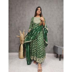 FANCY GEORGETTE BORDADO INFERIOR DE VESTIDO IMPRESO DIGITAL CON DUPATTA VERDE - Product Image 1