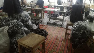 Gants de boxe rembourrés avec gel interne et bandages longs élastiques pour la boxe, le MMA et le Muay Thai - Product Image 5