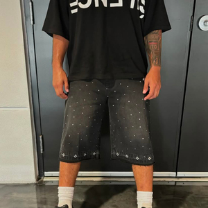 Shorts en jean personnalisés taille haute pour homme, style streetwear Y2K, amples, vintage, délavés, avec strass et cristaux - Product Image 3