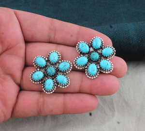 Boucles d'oreilles pendantes de luxe Shree Jaipur en argent sterling 925 et turquoise, style vintage goutte d'eau, faites à la main au Rajasthan, pour mariage et fête - Product Image 4