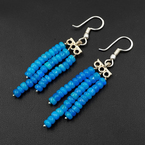 Boucles d'oreilles en perles d'opale éthiopienne bleue naturelle multi-feu, argent 925, cabochon perlé - Product Image 1