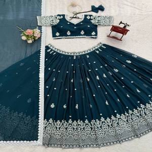 VASTRA COTTAGE Elegante Conjunto de Lehenga Choli de Georgette con Trabajo de Hilo de Lentejuelas, Lehenga Cosida, Blusa Sin Coser y Dupatta - Product Image 4