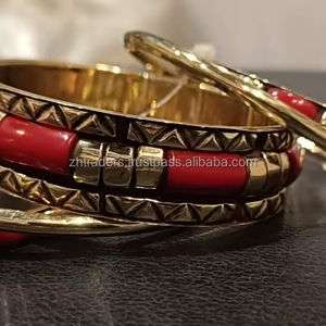 Ensemble de bracelets ajustables en laiton écologique faits à la main, style bohème chic, personnalisables pour femmes artistiques et modernes - Product Image 1