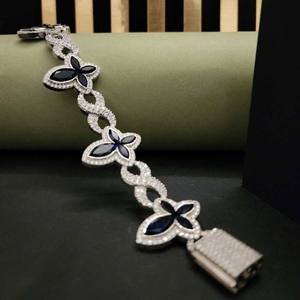 Pulsera de Lujo con Cristales de Estrás en Forma de Flor, Plata 925 con Baño de Rodio, Diseño de Cadena para Mujer, Joyería para Fiestas - Product Image 1
