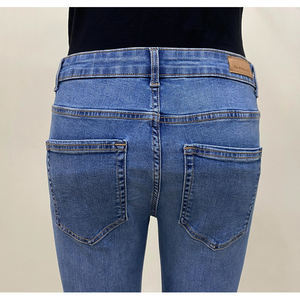 Pantalon long en denim premium pour femmes, design tendance slim fit, tissu en coton mélangé doux, élégant et confortable pour un style décontracté chic - Product Image 6