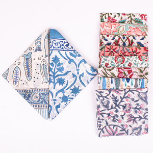 Bandana en coton à motifs floraux traditionnels, imprimé au tampon, respirant, écologique, unisexe, doux, pour l'été, cache-cou, en stock - Product Image 2