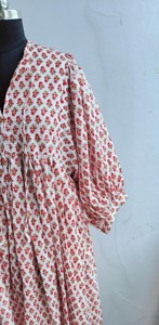 Robe midi élégante bohème rouge à fleurs, en coton artisanal, avec col à nouer et imprimé ethnique palmiers, robe décontractée pour femmes - Product Image 4