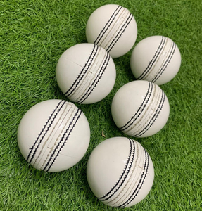 Balle de cricket blanche tannée en alun de qualité supérieure, modèle Test Crown, la plus vendue, qualité premium, logo personnalisé, 156 g, lot de 6 balles de cricket - Product Image 3