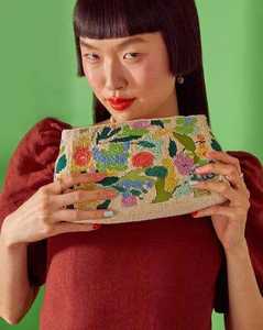 Pochette brodée pour femme, élégante, avec travail artistique en miroir, pour une apparence chic lors de soirées - Product Image 2
