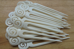 เครื่องประดับผมแกะสลักจากกระดูกควาย |   กิ๊บติดผมแบบธรรมชาติ - Product Image 2