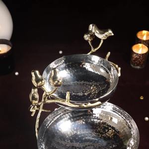 Bol à chocolat en métal argenté de luxe à 2 niveaux, idéal pour les occasions festives comme Diwali, l'Aïd al-Fitr et Noël - Product Image 3