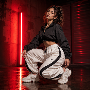 Pantalon de jogging unisexe ample et imperméable en nylon à rayures personnalisées, coupe oversize, jambe large, coupe-vent pour la randonnée en extérieur - Product Image 5