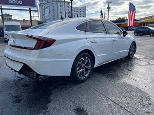 Hyundai Sonata SEL FWD 2022 - Product Image 5