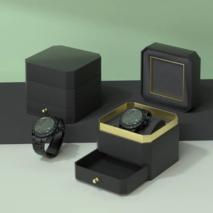 Caja de Reloj Portátil de Alta Gama al por Mayor con Logotipo Personalizado, Recubrimiento UV, Cierre Magnético y Tapa Abatible de Cartón - Product Image 6