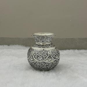 Kalash con Tallado Floral Fino - Product Image 3