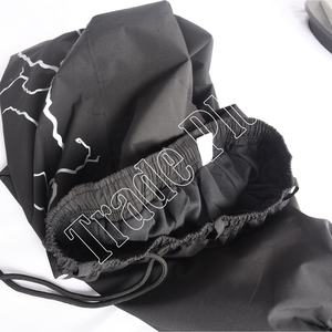 กางเกงกันหิมะสีดำสะท้อนแสงลายสายฟ้าแบบกำหนดเองขายดี พร้อมซับในอุ่น สายรัดเอวแบบเชือกผูก และปลายขาแบบยางยืด - Product Image 5