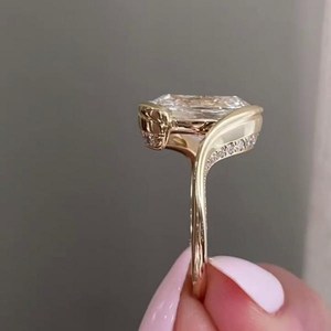 Bague de fiançailles SATVIK RATNA 3CT en diamant de laboratoire taille ovale, certifiée IGI, plaqué or 14K, solitaire de luxe pour mariage ou promesse - Product Image 3
