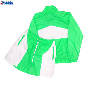 Conjunto Deportivo de Chaqueta con Cierre y Parches Reflectantes con Logotipo Personalizado y Pantalones Cortos de Nailon, Unisex, Cortavientos para Hombre - Product Image 6