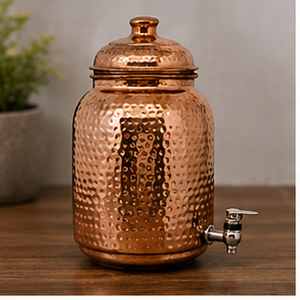 Distributeur d'eau en cuivre avec robinet, finition martelée, style vintage, design rond, vaisselle en métal durable - Product Image 3