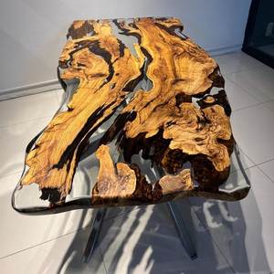Table à manger rectangulaire moderne en noyer massif avec bord naturel et résine époxy bleue, pieds en métal noir, mobilier de salle à manger sur mesure, entrée d'entrepôt - Product Image 1
