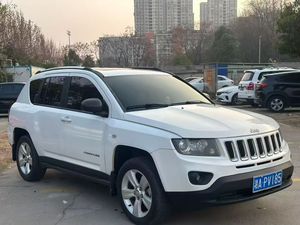 Jeep Compass 2.4L 4x4 SUV compact avec toit ouvrant automatique, 5 portes, 5 places, voitures d'<span class=keywords><strong>occasion</strong></span> chinoises, conduite à gauche, importées - Product Image 3
