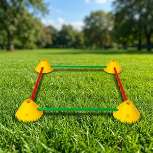 Conjunto de Entrenamiento de Agilidad Deportiva para Niños con Cuatro Conos Amarillos, Postes de Obstáculos Rojos y Verdes, Material Flexible de PVC para Práctica al Aire Libre - Product Image 3