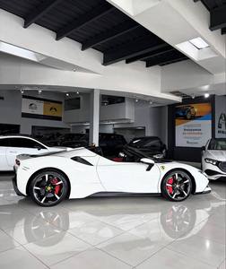 FERRARI SF90 SPIDER USADO, ROJO CON INTERIOR ROJO, COCHE DEPORTIVO SUPERGENIAL - Product Image 1