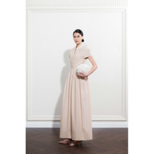 เดรสผู้หญิงมาใหม่ขายส่ง รุ่น CELESTIAL STRIPES GOWN DRESS ทรงเข้ารูป ทรงเอไลน์ สายเดี่ยว ดีไซน์หรูหรา สีขาว ยี่ห้อ WhiteAnt - Product Image 4