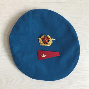 Casquette en laine mélangée de qualité supérieure avec service OEM, solutions de fabrication sur mesure, béret de haute qualité à marque privée - Product Image 5