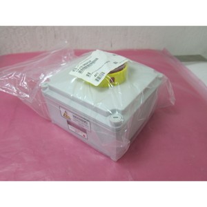 Isolateur AMAT 1270-90252 2 pôles 32A, 401353 - Équipements et pièces semi-conductrices de confiance à l'échelle mondiale chez - Product Image 1