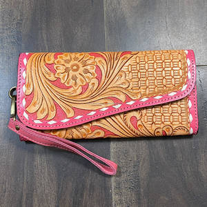 Cartera larga de cuero genuino artesanal con nuevo diseño floral para mujer, con monedero y tarjetero para tarjetas de crédito/débito, ideal para el día a día. - Product Image 4